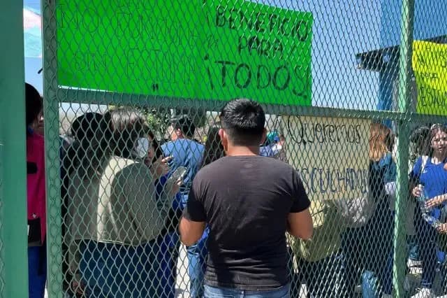 Estudiantes de estomatología BUAP en Tehuacán llevan 2 meses sin clases