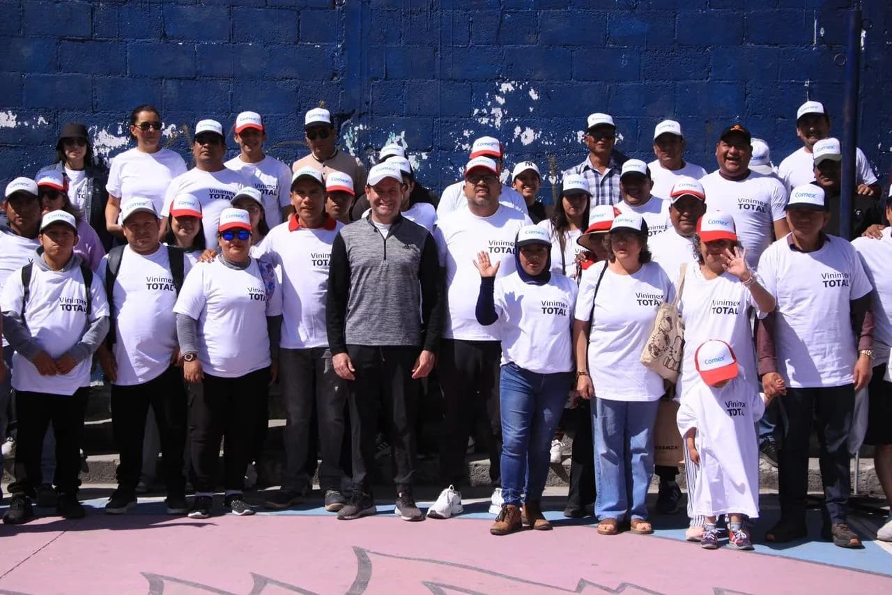 Dignifica Gobierno de la Ciudad cancha comunitaria con jornada de pintura