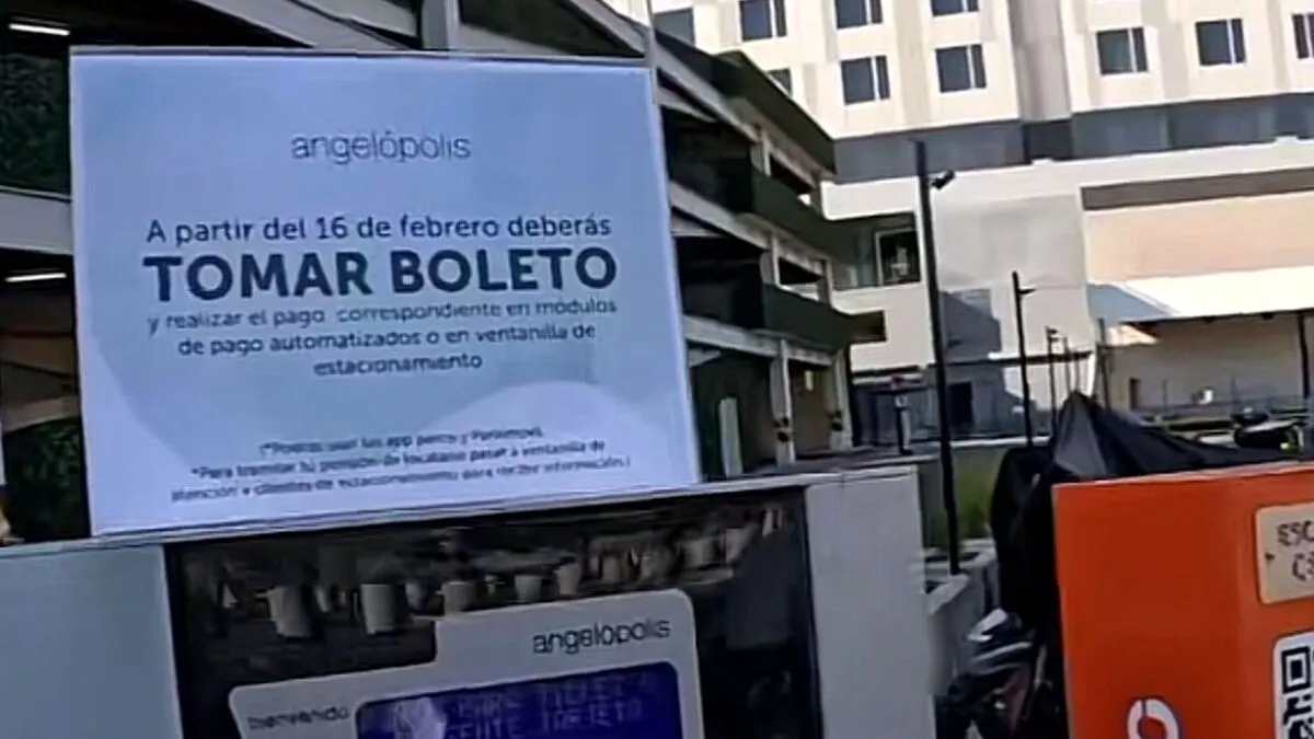 Angelópolis comienza a cobrar el estacionamiento a motociclistas