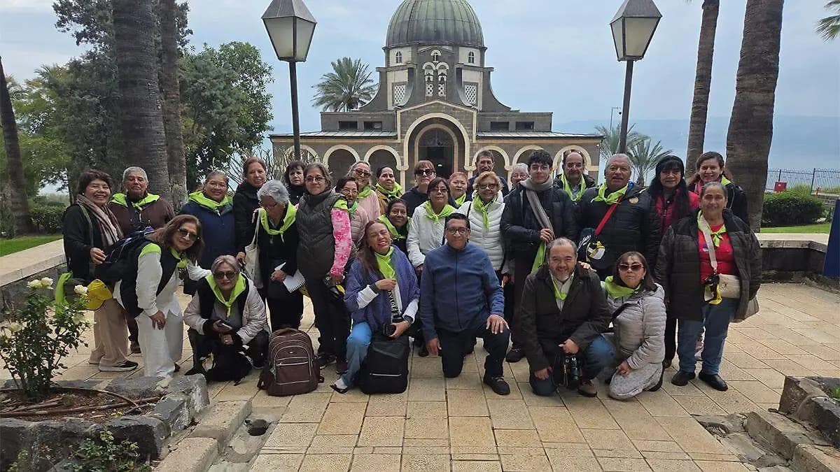 Peregrinos poblanos llegan a Egipto; su iglesia organiza colecta para pagar vuelos a México