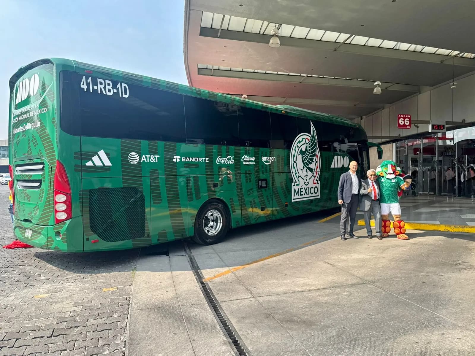 Puebla vive ambiente mundialista con Turibús de la Selección Mexicana