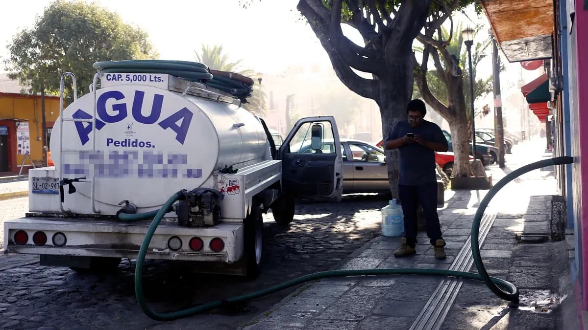 En estos municipios de Puebla las familias tienen que pedir pipas por falta de agua