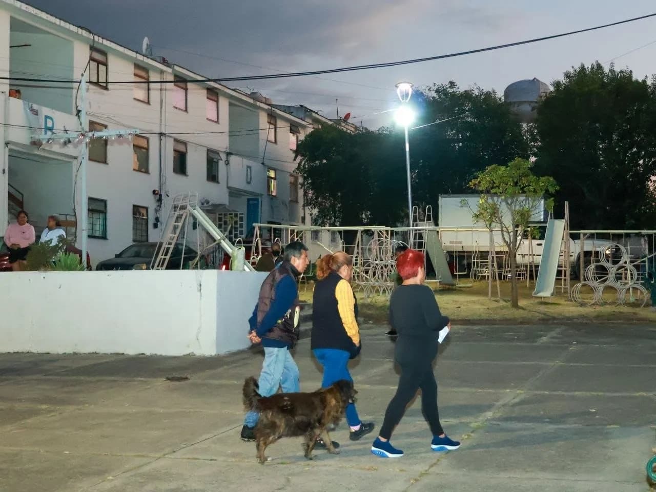 Refuerzan seguridad y servicios públicos con modernización de luminarias