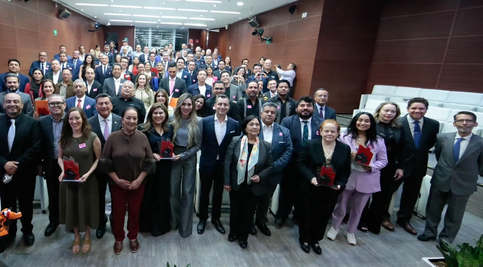 Fortalecen cultura digital segura con reconocimiento internacional