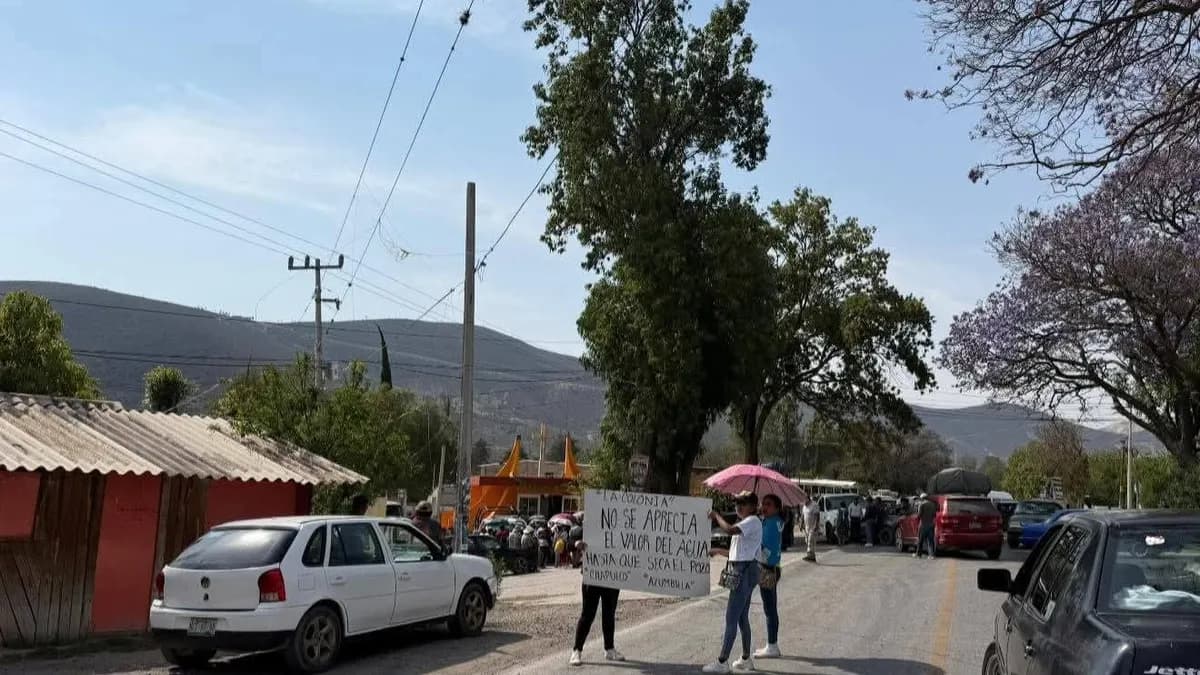 Bloqueo en la carretera federal México-Veracruz cumple 28 horas