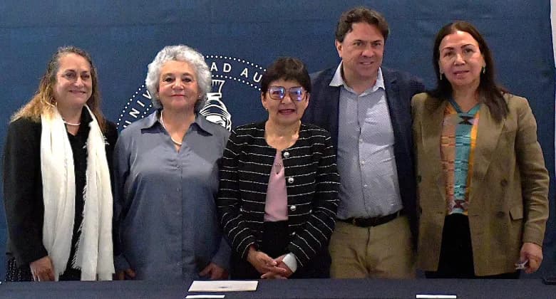 Fuensanta Fernández presenta primer informe en Facultad de Artes BUAP