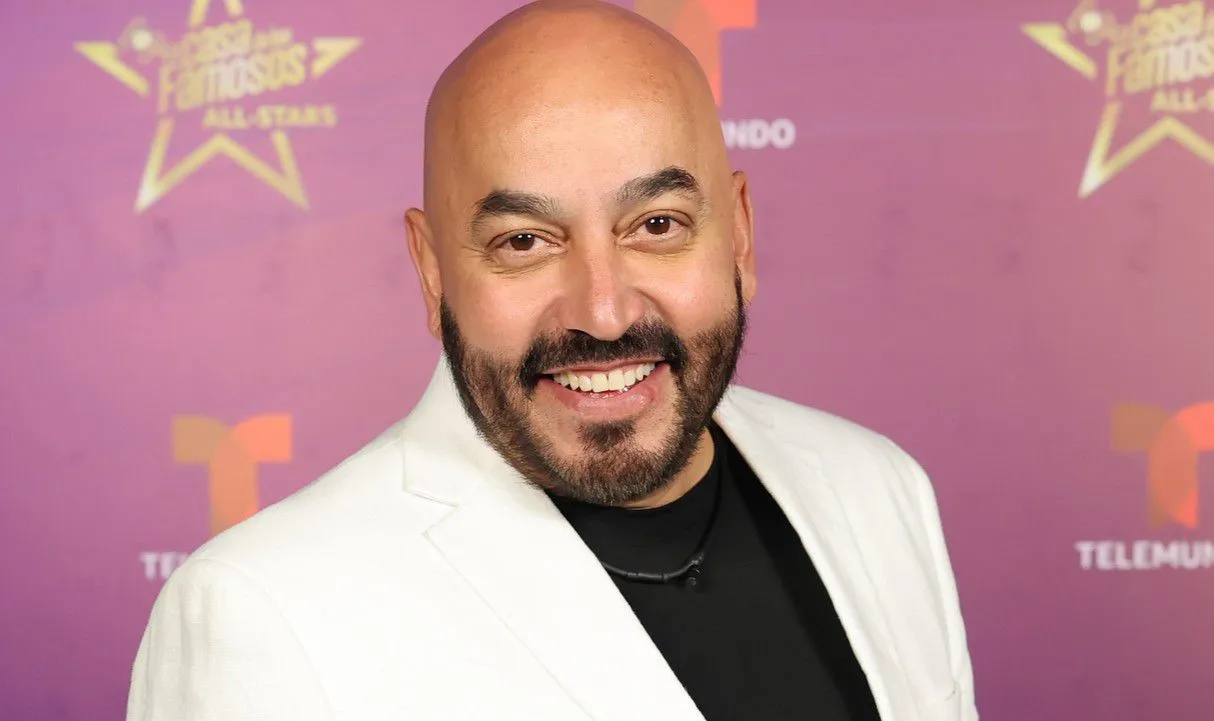 Lupillo Rivera revela quién firmará el prenupcial antes de su boda