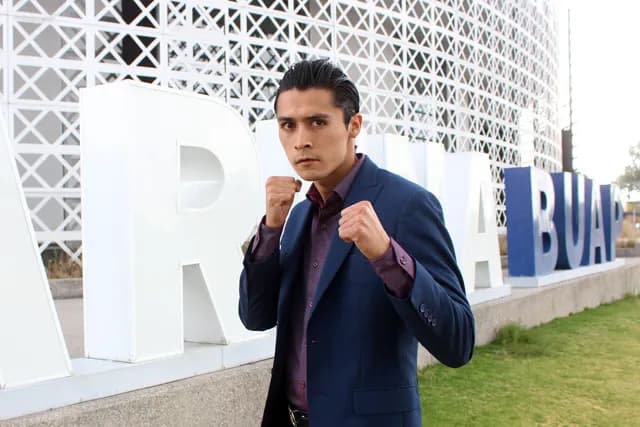 Saúl "el Matador" Rivera apunta al CMB con récord de 13-0 en Puebla