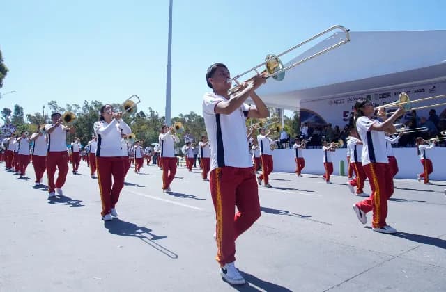 Ensayo del Desfile 5 de Mayo registró 8 mil 500 estudiantes