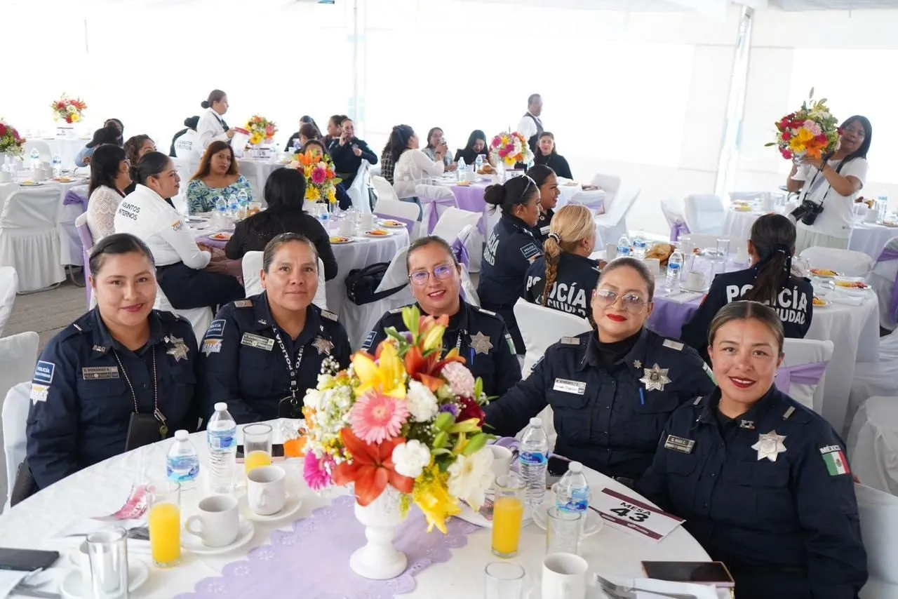 Celebra SSC a mujeres que protegen a la ciudad