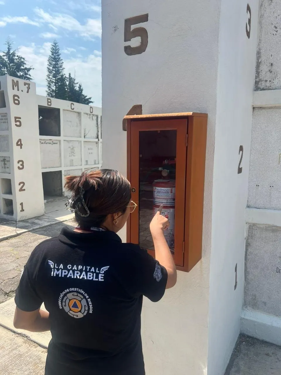 Garantizan seguridad en Panteón Municipal durante Día de las Madres