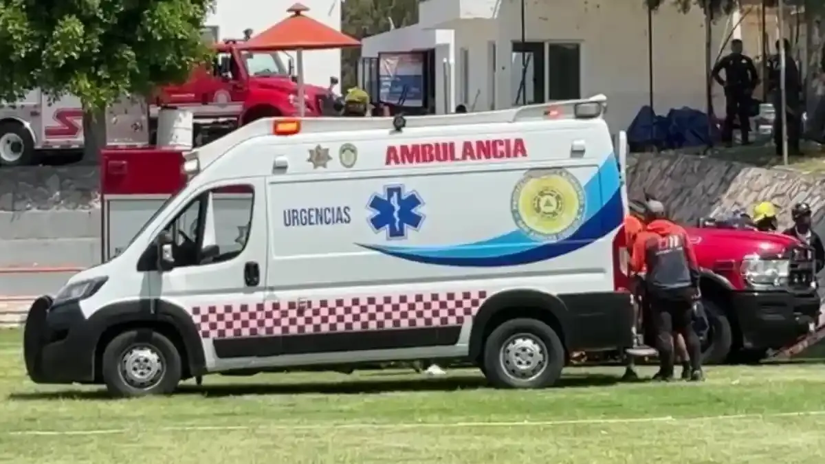 Niño cae a un pozo de la Universidad Interamericana en Lomas de Angelópolis