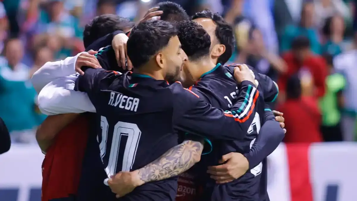 México vence a Ghana 2-0 en Puebla