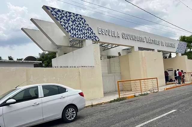 Conflicto en secundaria de Tehuacán continúa pese a regreso a clases
