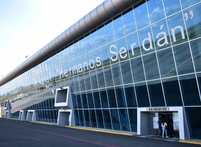 Impulsa gobierno estatal modernización del Aeropuerto Hermanos Serdán