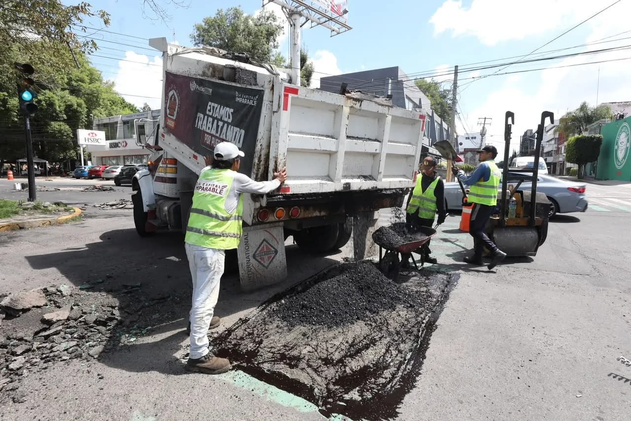 Avanzan acciones de bacheo