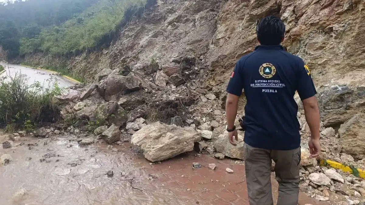 Se desborda arroyo en Vicente Guerrero; hay viviendas y vialidades afectadas