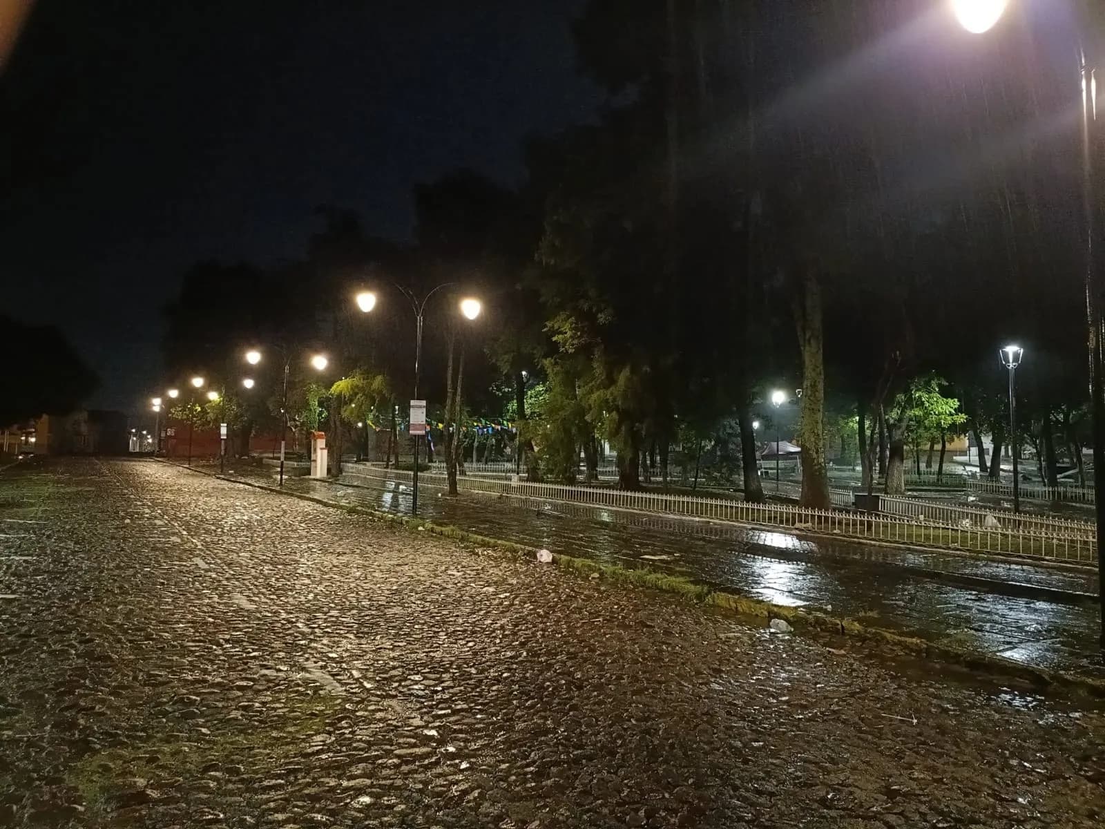Restablecen alumbrado público en calles del Centro Histórico de Puebla