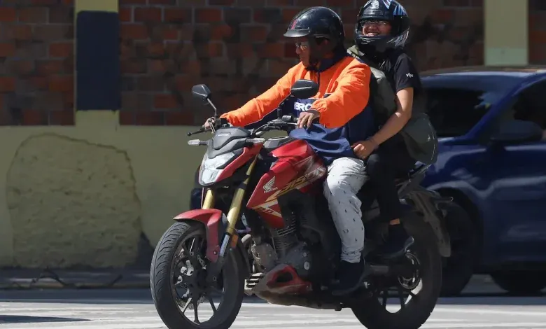 A fin de mes iniciará la entrega de engomados con microchip para motos