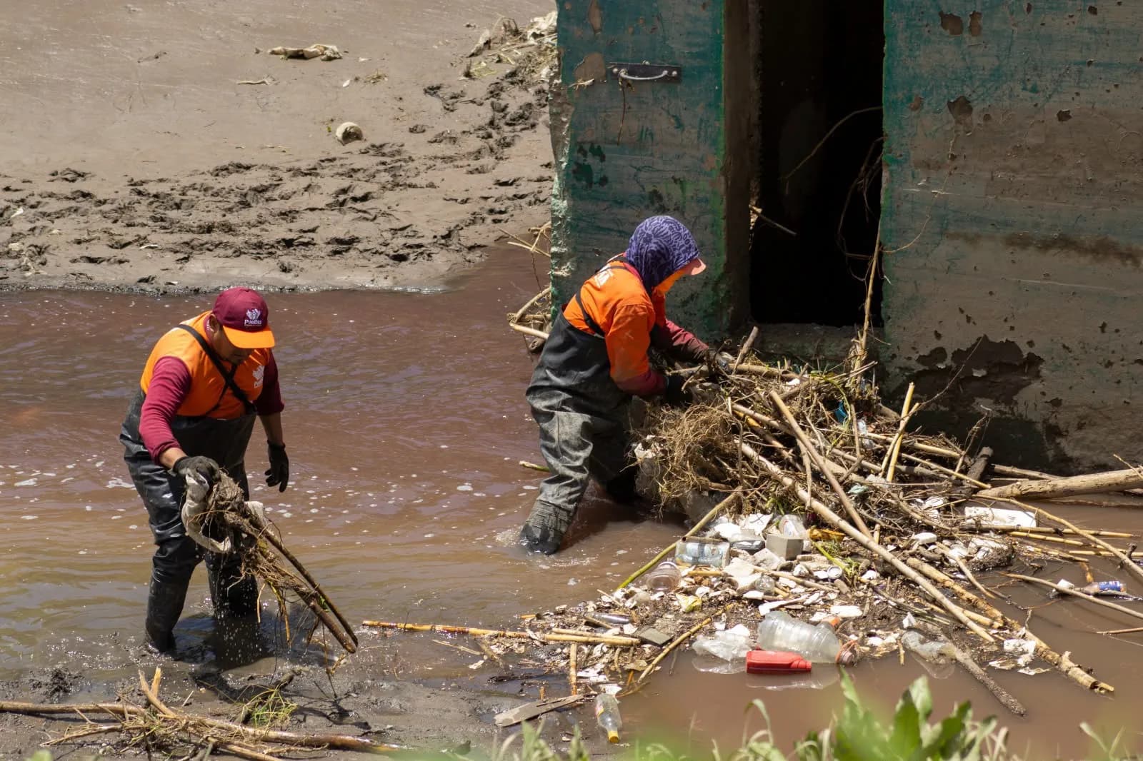 Gobierno de la Ciudad mantiene limpieza de barrancas para prevenir afectaciones por lluvias