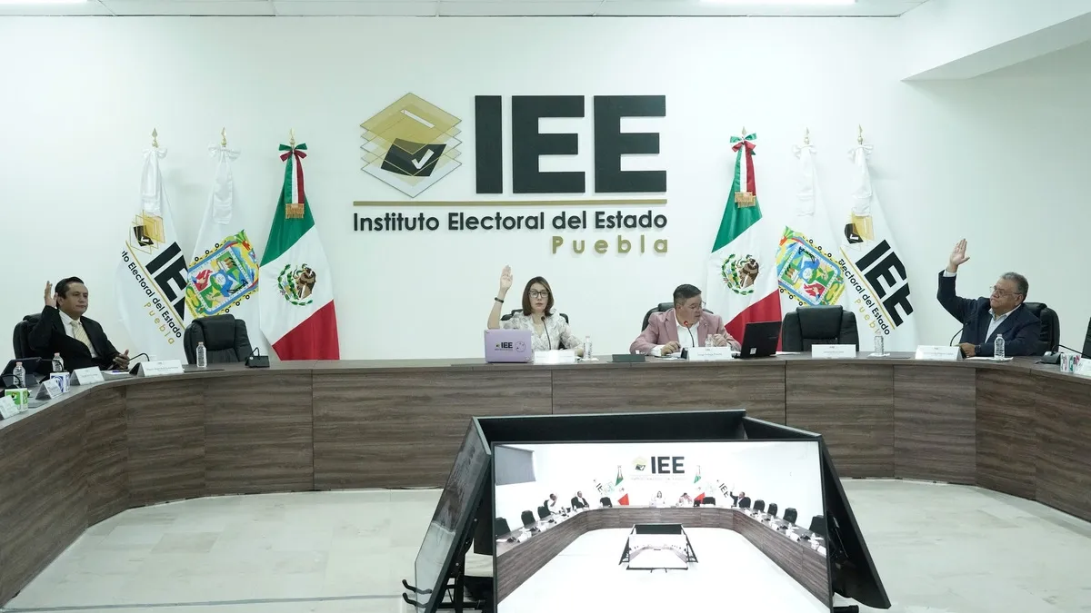 Lista: 24 personas van por presidencia y consejería del IEE Puebla