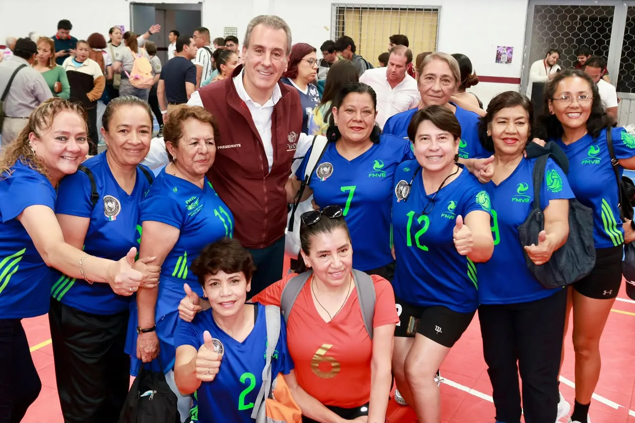 Alcalde de Puebla respalda a equipos poblanos rumbo al Festival Máster de Voleibol