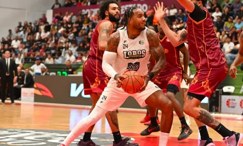 Lobos Puebla debuta con una emocionante victoria
