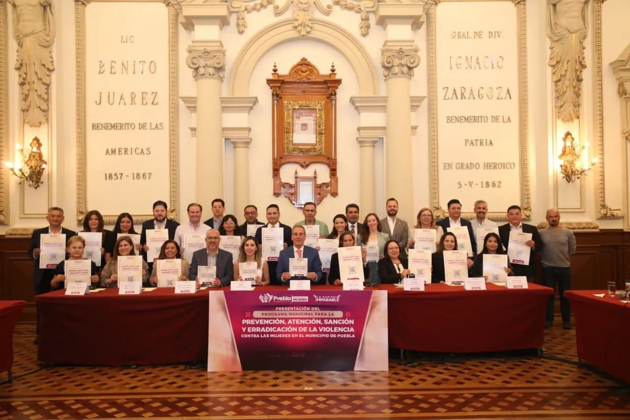 Alcalde de Puebla presenta programa contra la violencia hacia las mujeres