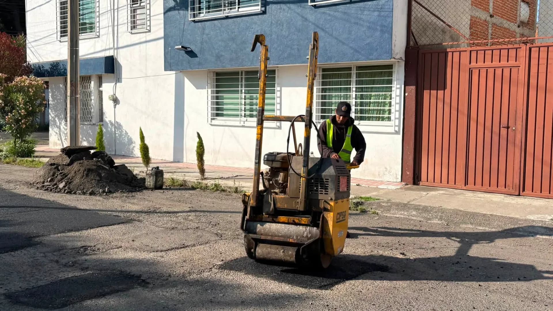 Ayuntamiento de Puebla realiza trabajos de bacheo en 14 zonas de la ciudad