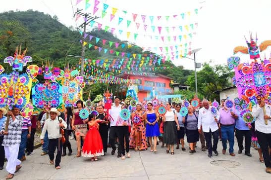 Huitzilan de Serdán vive el último día de una de sus ferias más grandes
