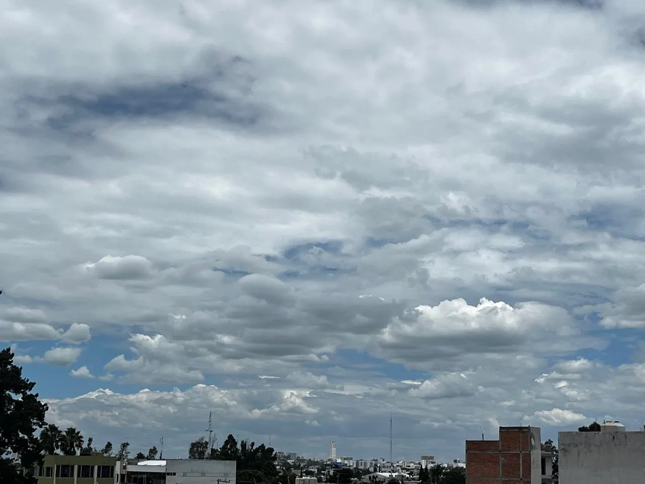 Puebla tendrá máxima de 26 grados y posibilidad de chubascos este miércoles