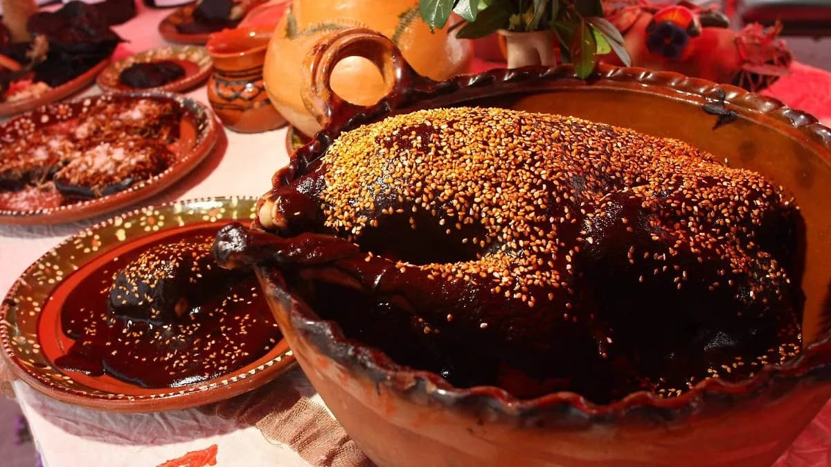 Puebla entra al mapa gastronómico mundial por el mole y las cemitas