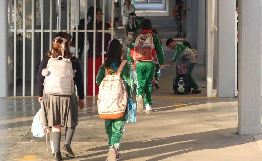 Más de 1.6 millones de estudiantes regresan a las aulas en Puebla