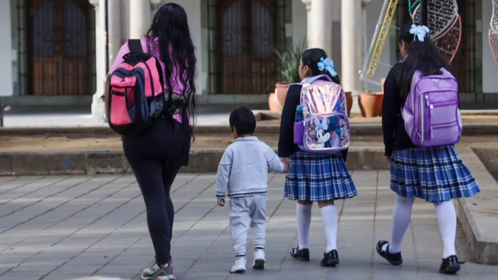 ¿Cuándo será el primer descanso del ciclo escolar 2026-2027?