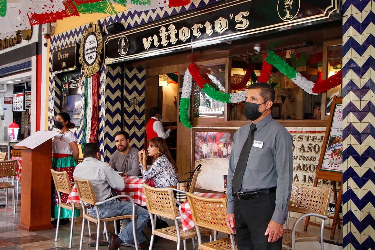 Restaurantes del Centro Histórico esperan vender hasta 70% más durante la noche del 15 de septiembre