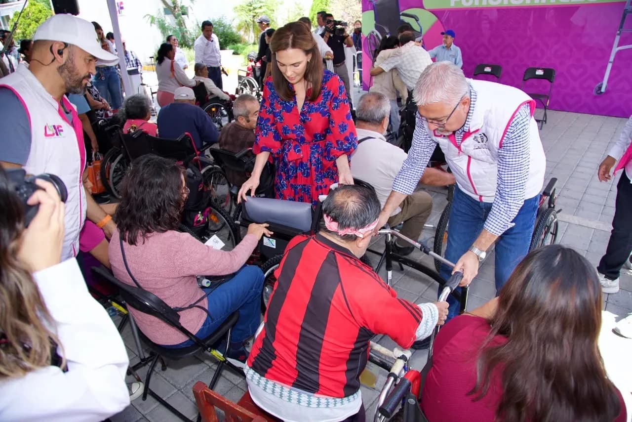 Gobierno de la Ciudad canaliza 69 aparatos funcionales para personas con discapacidad en Puebla
