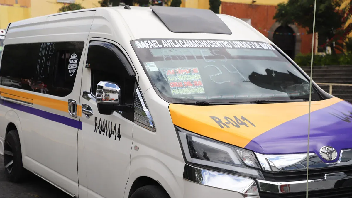 Rutas del transporte público en Puebla comienzan a cambiar de número y color