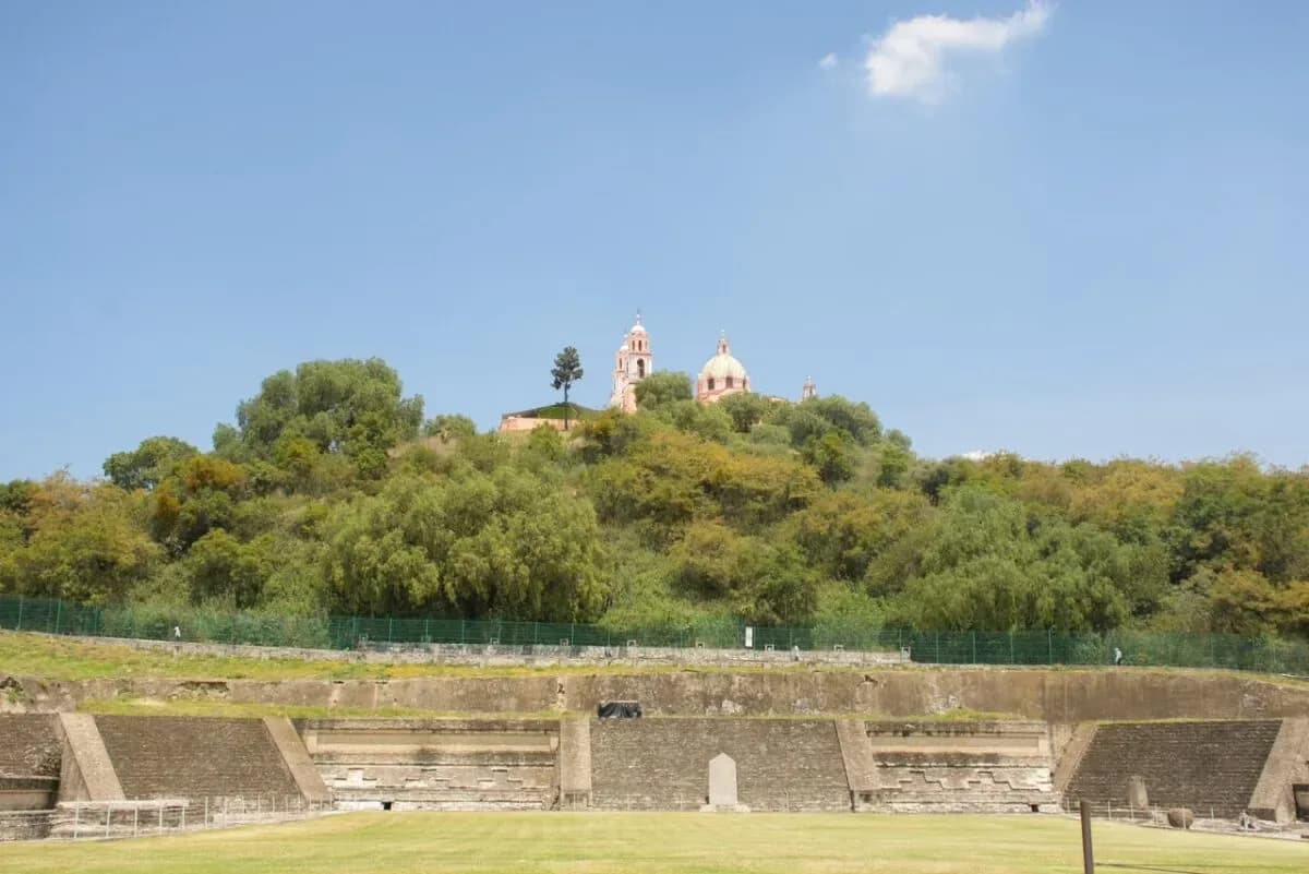 La pirámide de Cholula guarda una historia bajo tierra que cumple 95 años