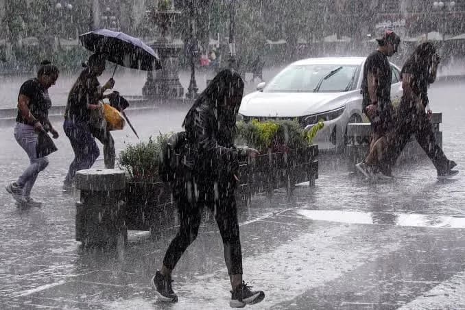 Lluvias continuarán durante la noche de este domingo en Puebla
