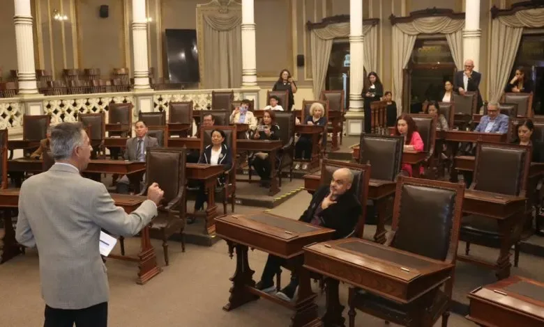 La antigua sede del Congreso abre sus tesoros históricos al público