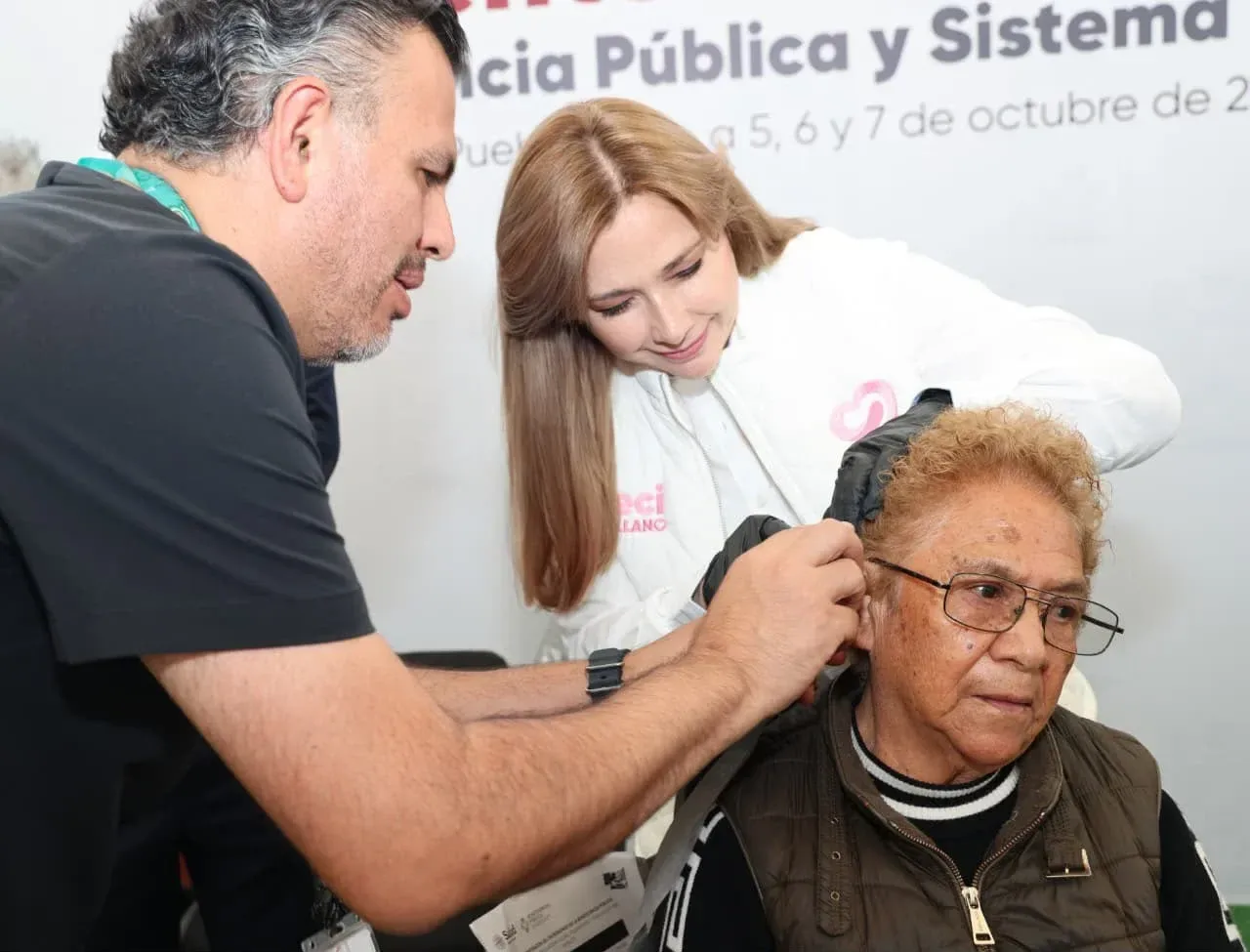 Más de 2 mil 600 poblanos recibirán lentes y auxiliares auditivos