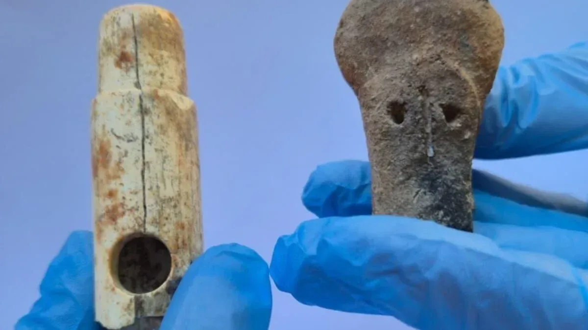 Hallan en Troya una flauta de 2 mil 800 años y una figura de 4 mil 500