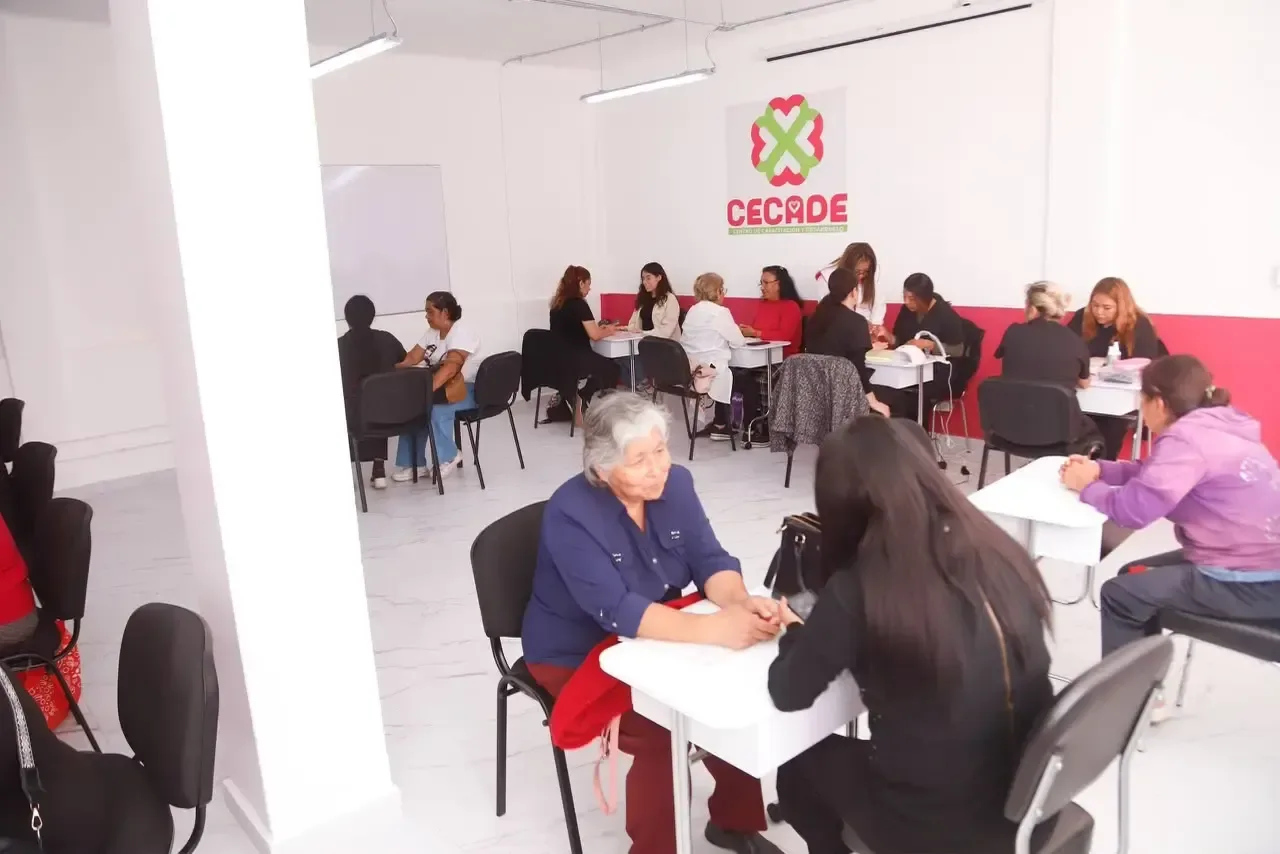 Gobierno de la Ciudad abre nuevo CECADE con 15 talleres y 200 espacios de capacitación