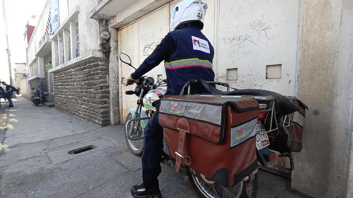 Correos de México asegura que atiende las necesidades laborales de los carteros en Puebla