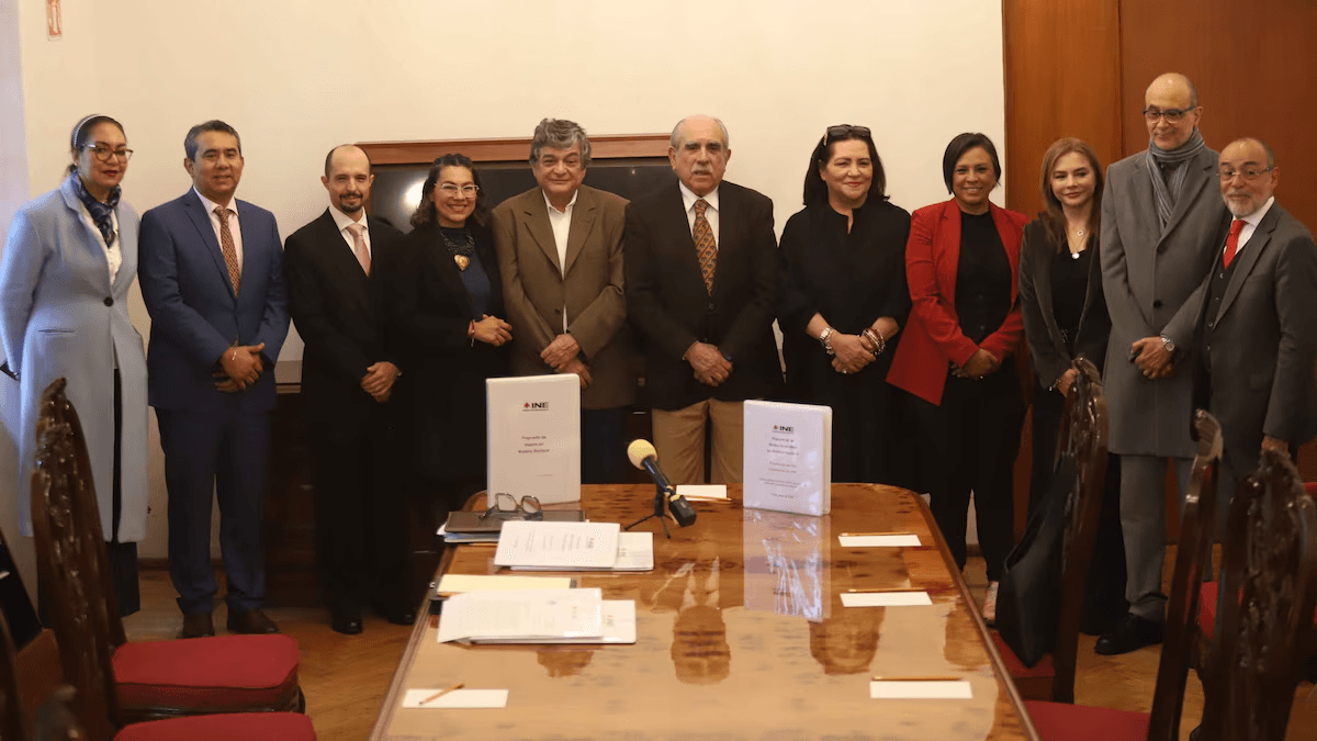 Apostar al voto proporcional puro y mantener las OPLE, plantea INE