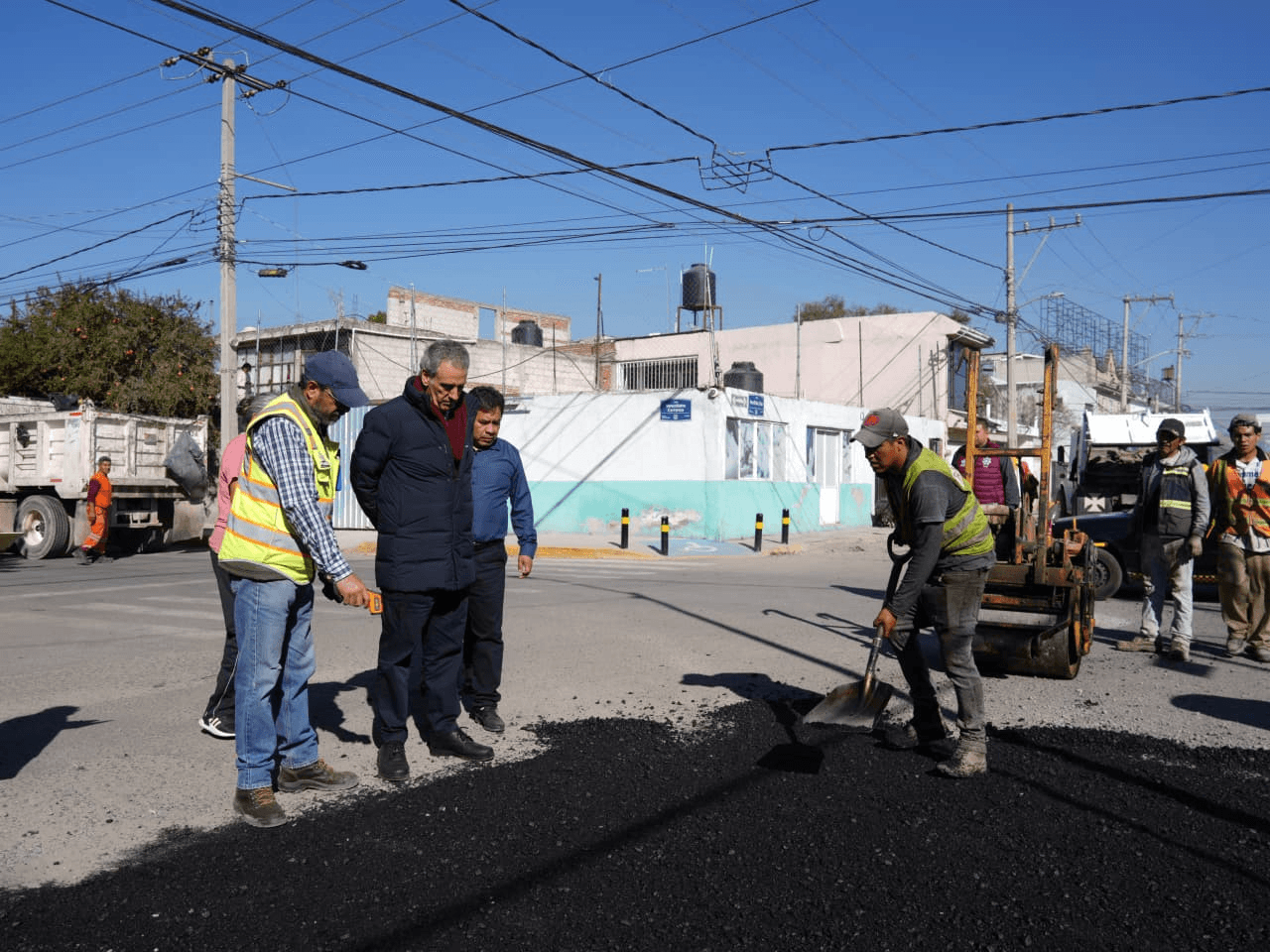 Gobierno de la Ciudad da seguimiento a trabajos de bacheo en colonias de la capital