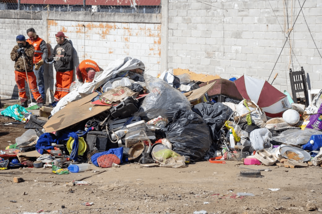 Acciones de limpieza mejoran el entorno urbano en la colonia Villa Verde