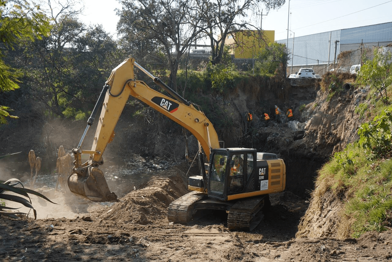 Mejoran conectividad y seguridad vial con obras en puente de San José Los Cerritos