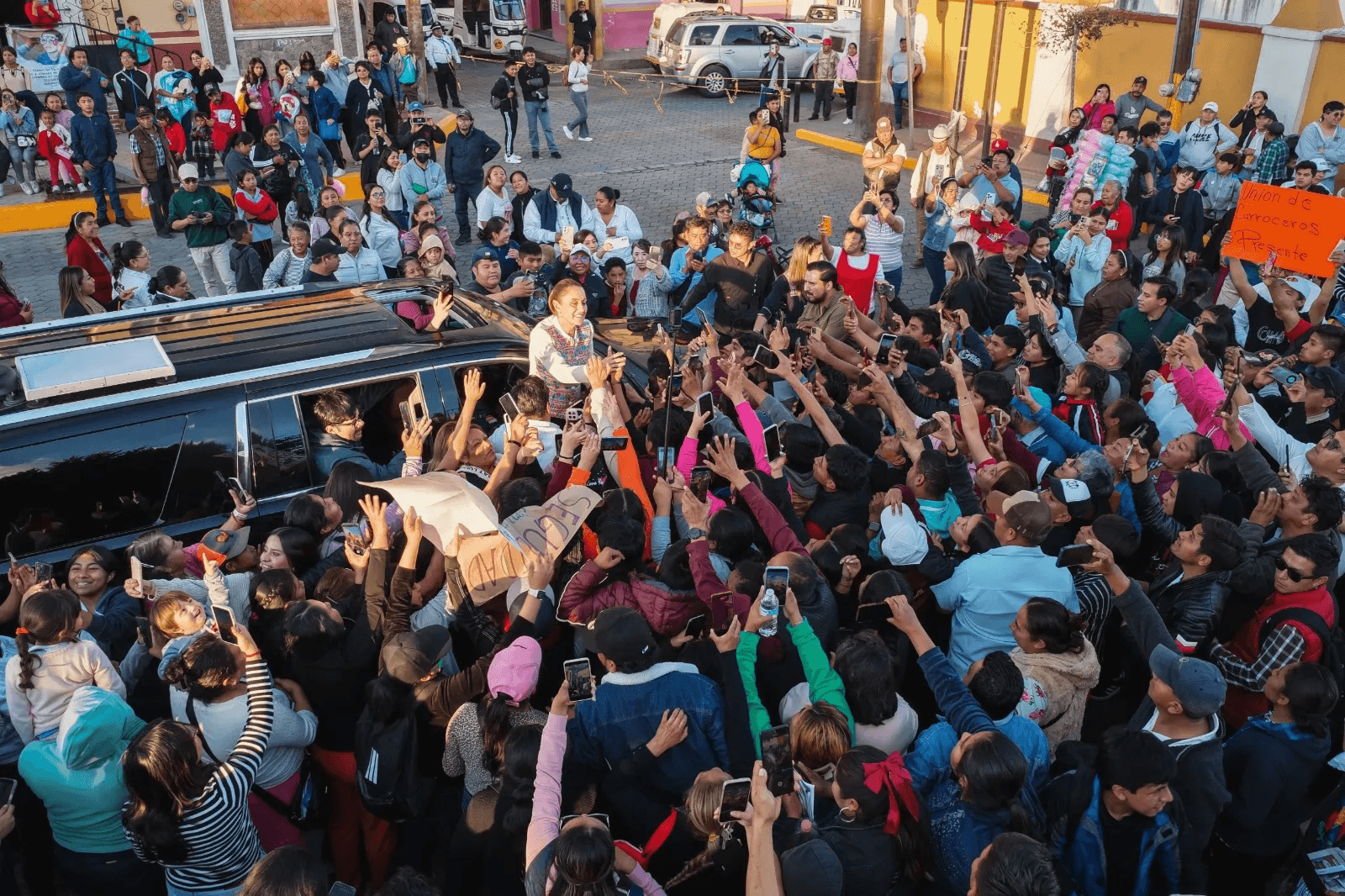 Sheinbaum impulsa vivienda y obras en 3 estados