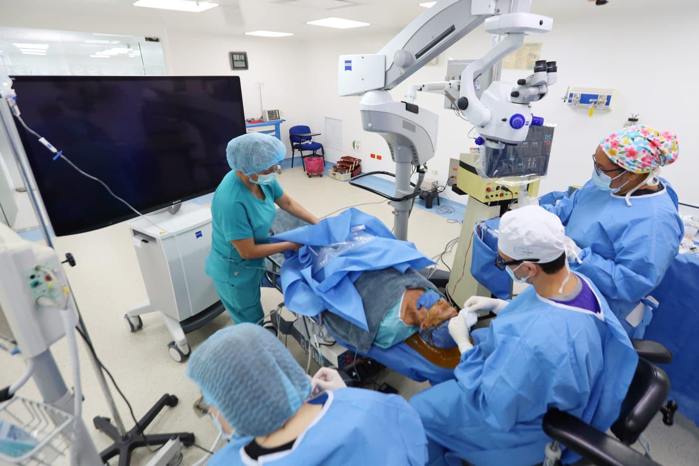 DIF Puebla Capital transforma vidas con cirugías gratuitas de catarata